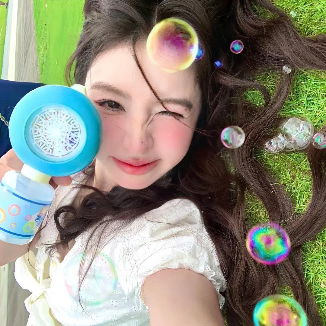 月亮不曾拥抱你